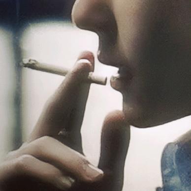 指缝中的烟草味儿