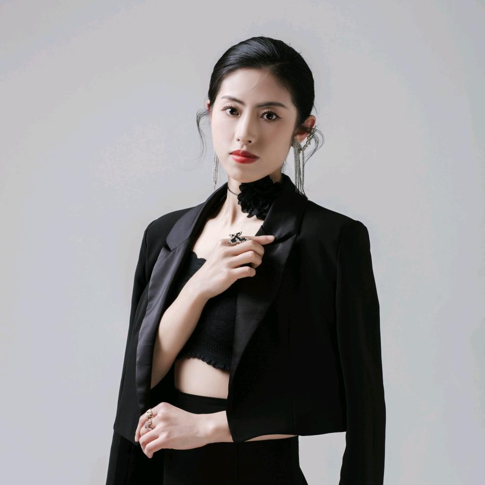 伊美艾菲·霜霜