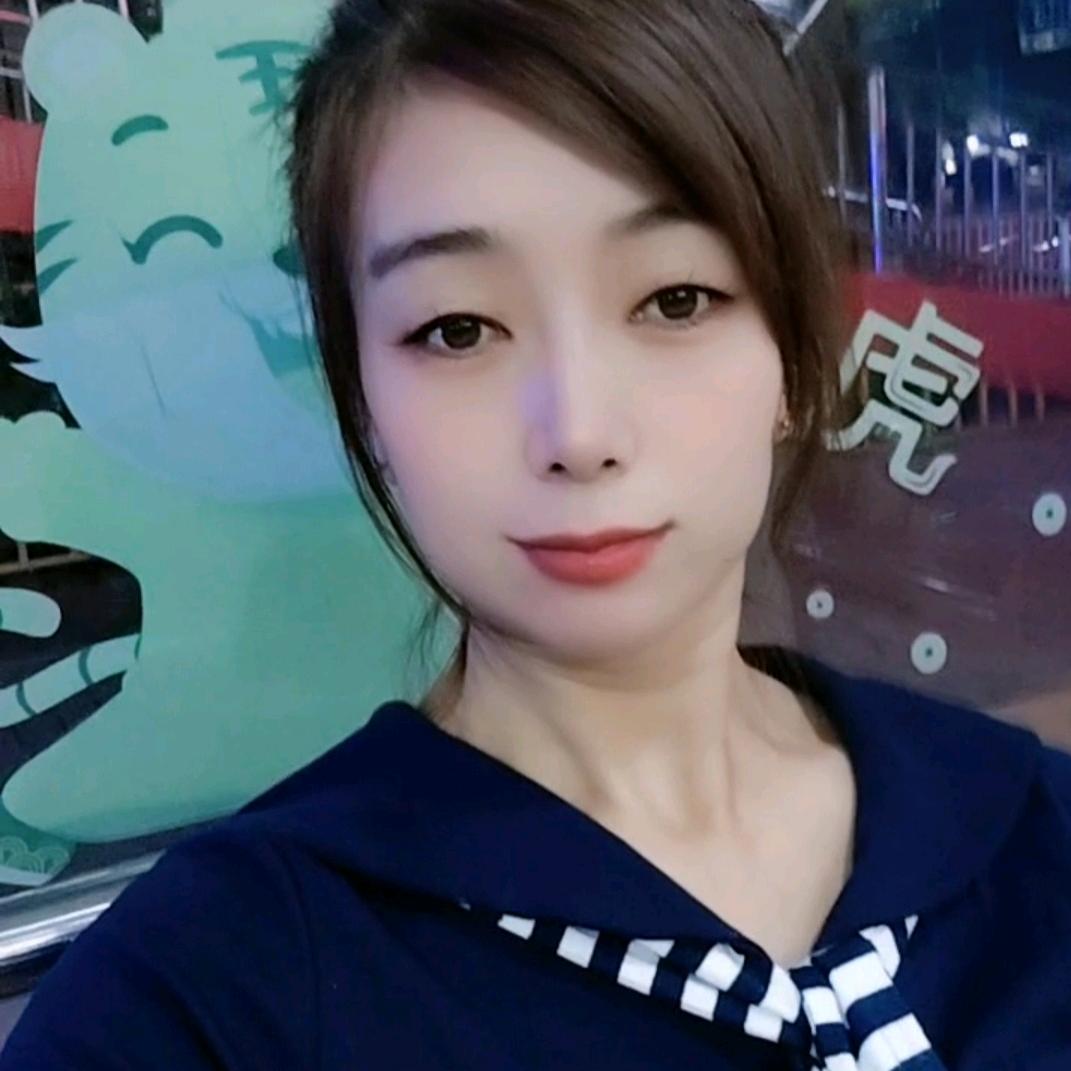 憨憨，云妹子