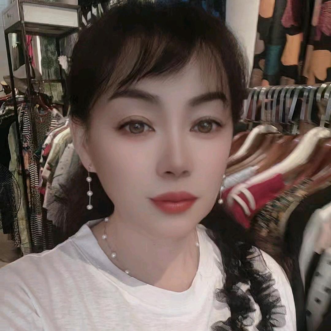 桐木（曼天雨\你我穿）服装店