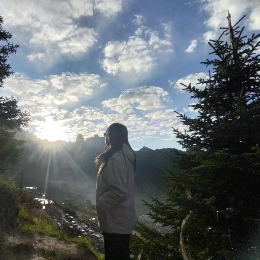 吧啦啦小☃️魔女