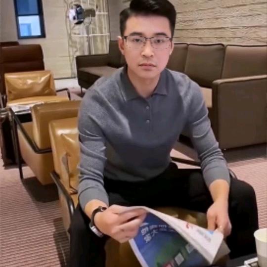 励志，阿均