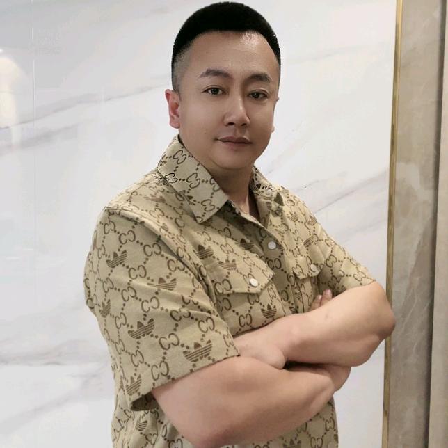 王伟聆听百货店