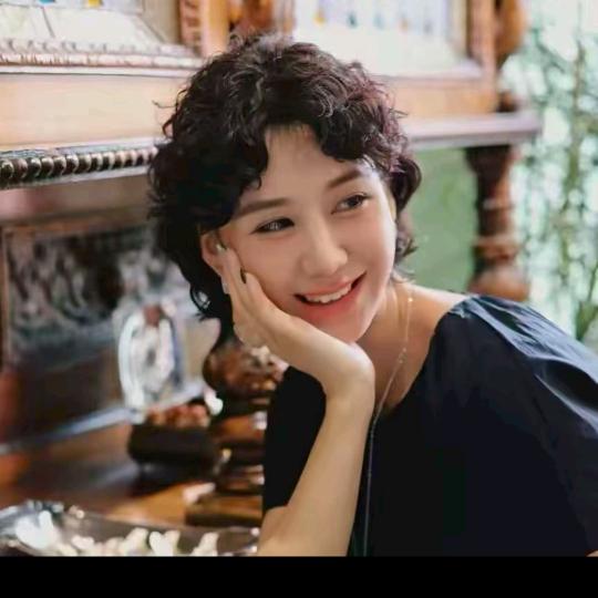 TT设计师～时尚穿搭