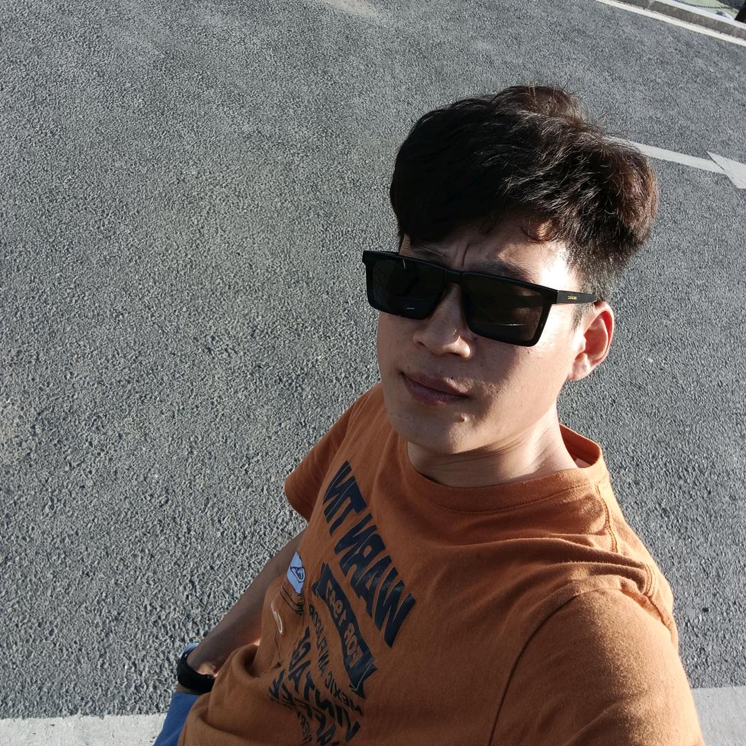 曾先生