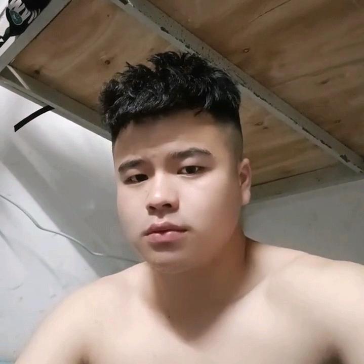 对方正在输入，，，，，，，，