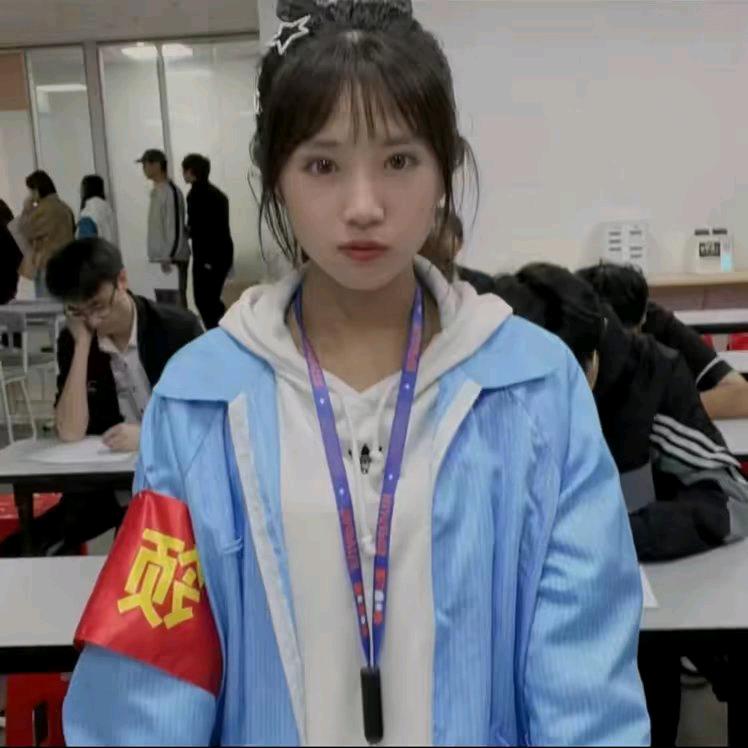 标配女司机创业物流有限公司半挂女司机
