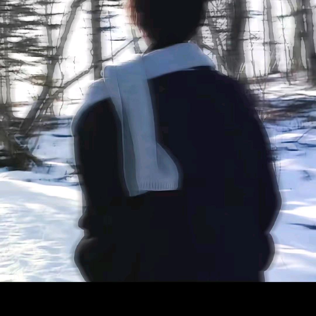 靠近
