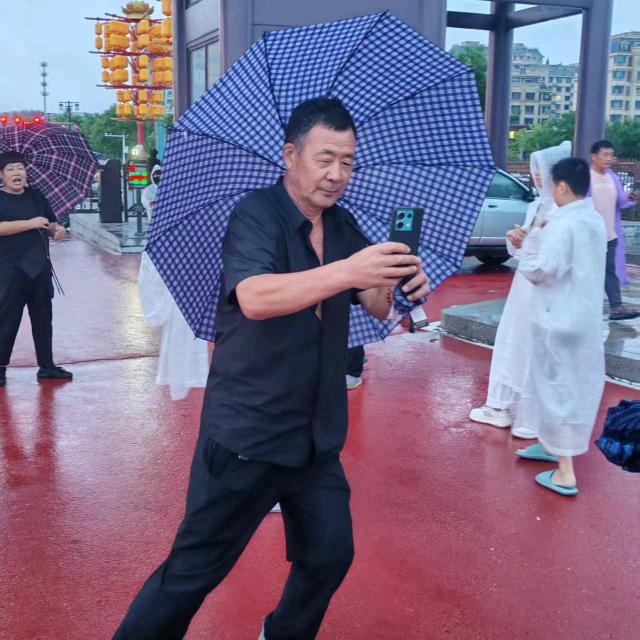 我在孝义河公园等你，，，，