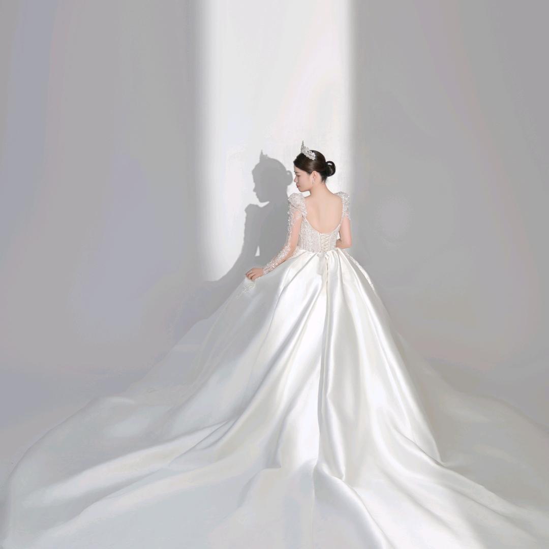 小侯小侯，万事不愁