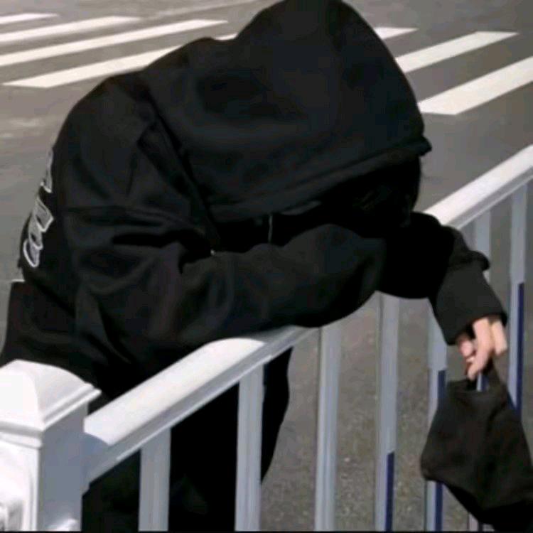 ℡人不囧枉少年