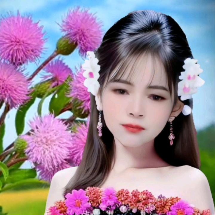👉(ง •̀_•́)👈👫