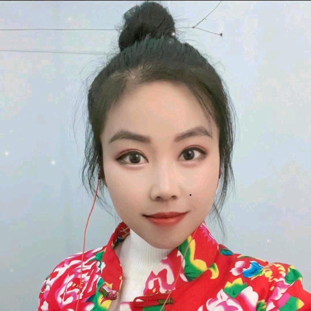 才艺虎妞 中午12点开播
