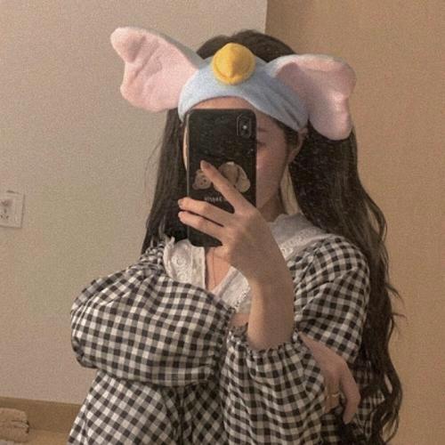 逸小熊依