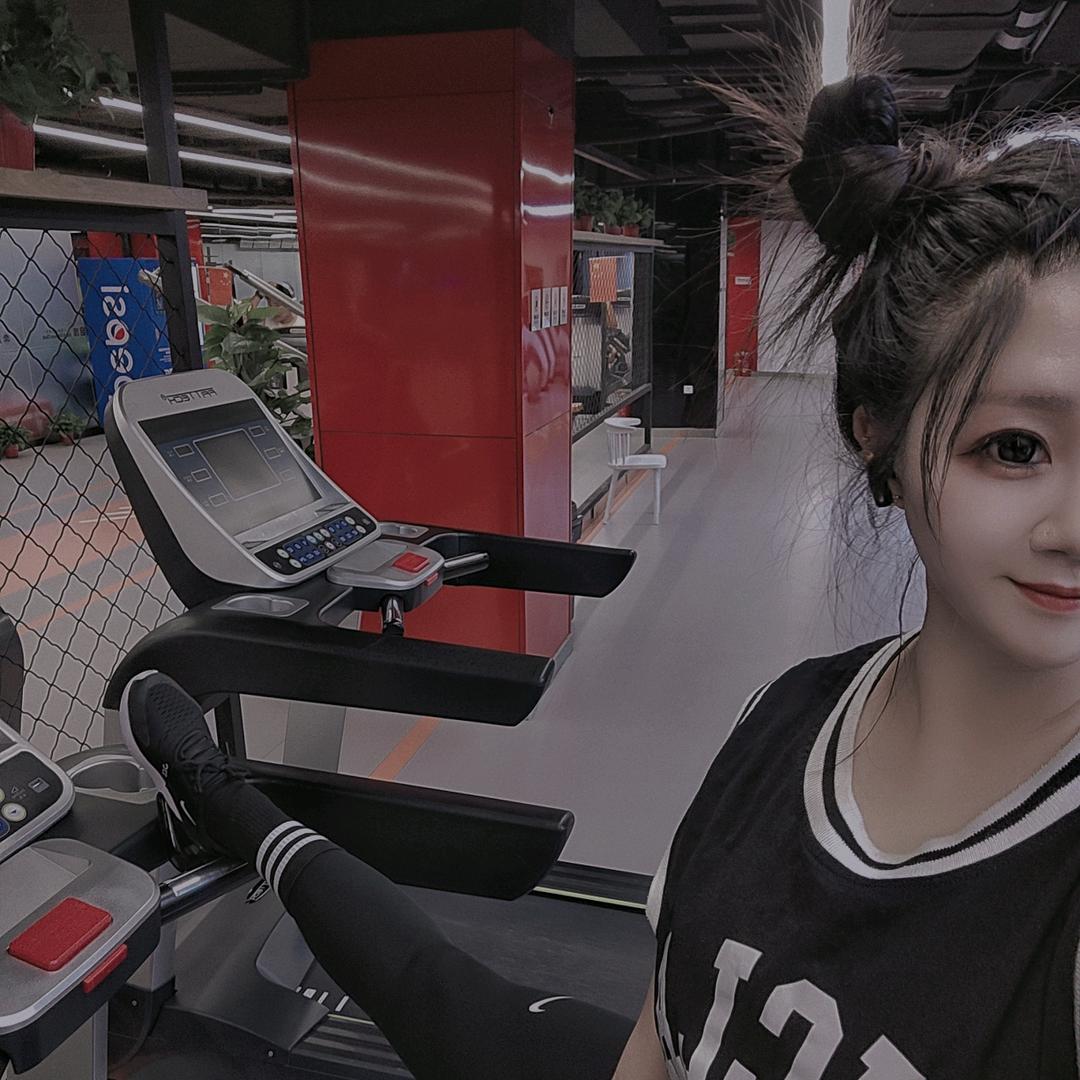 @、    金小样儿💜   ·