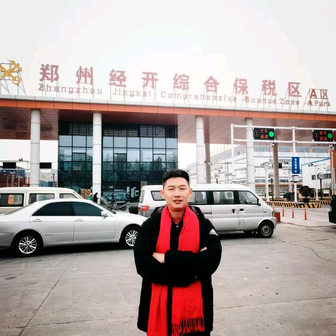 大牌美妆(中国国家海关监管仓 云哥)