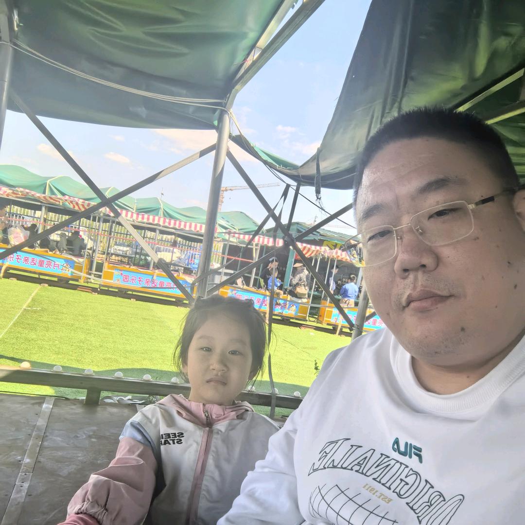 老潘红烧肉黄岛（青医附院东门对面）