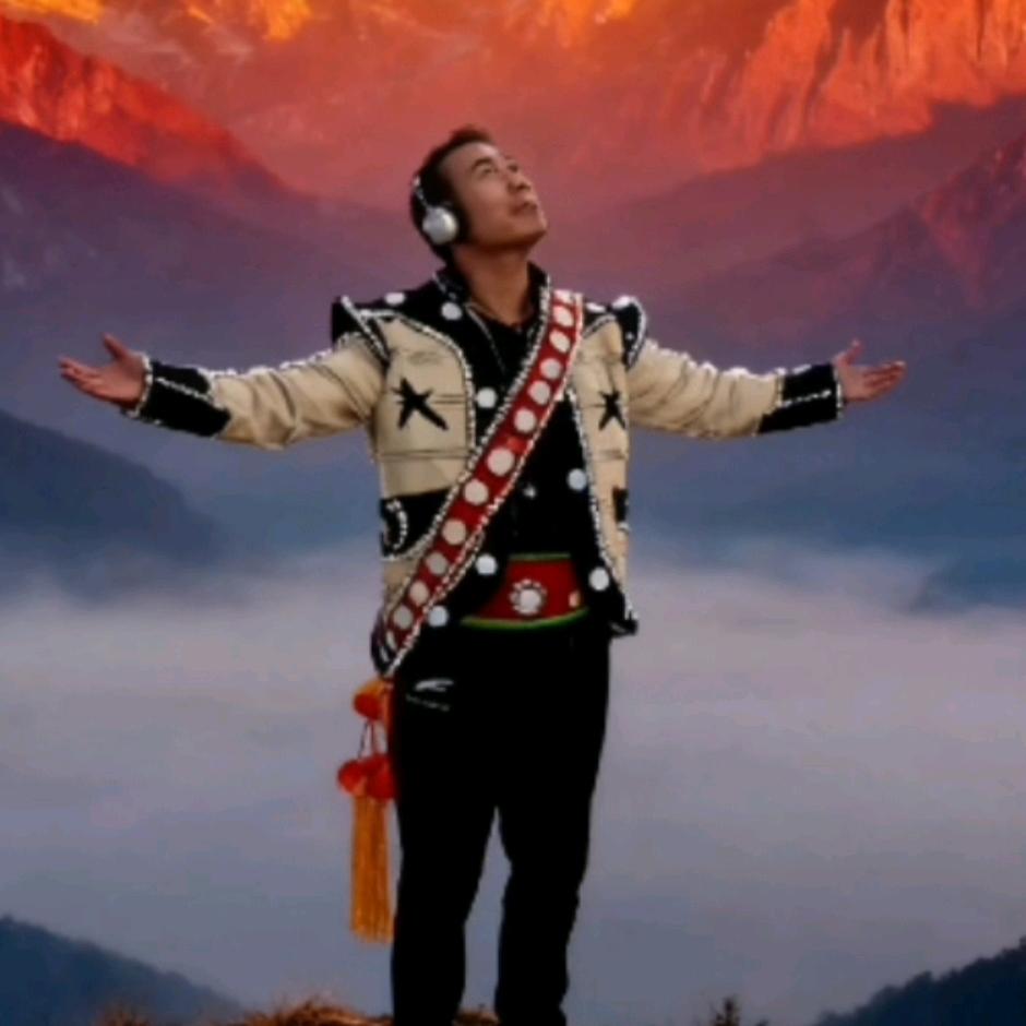 ࿐阿姨爬 ཉི་མ