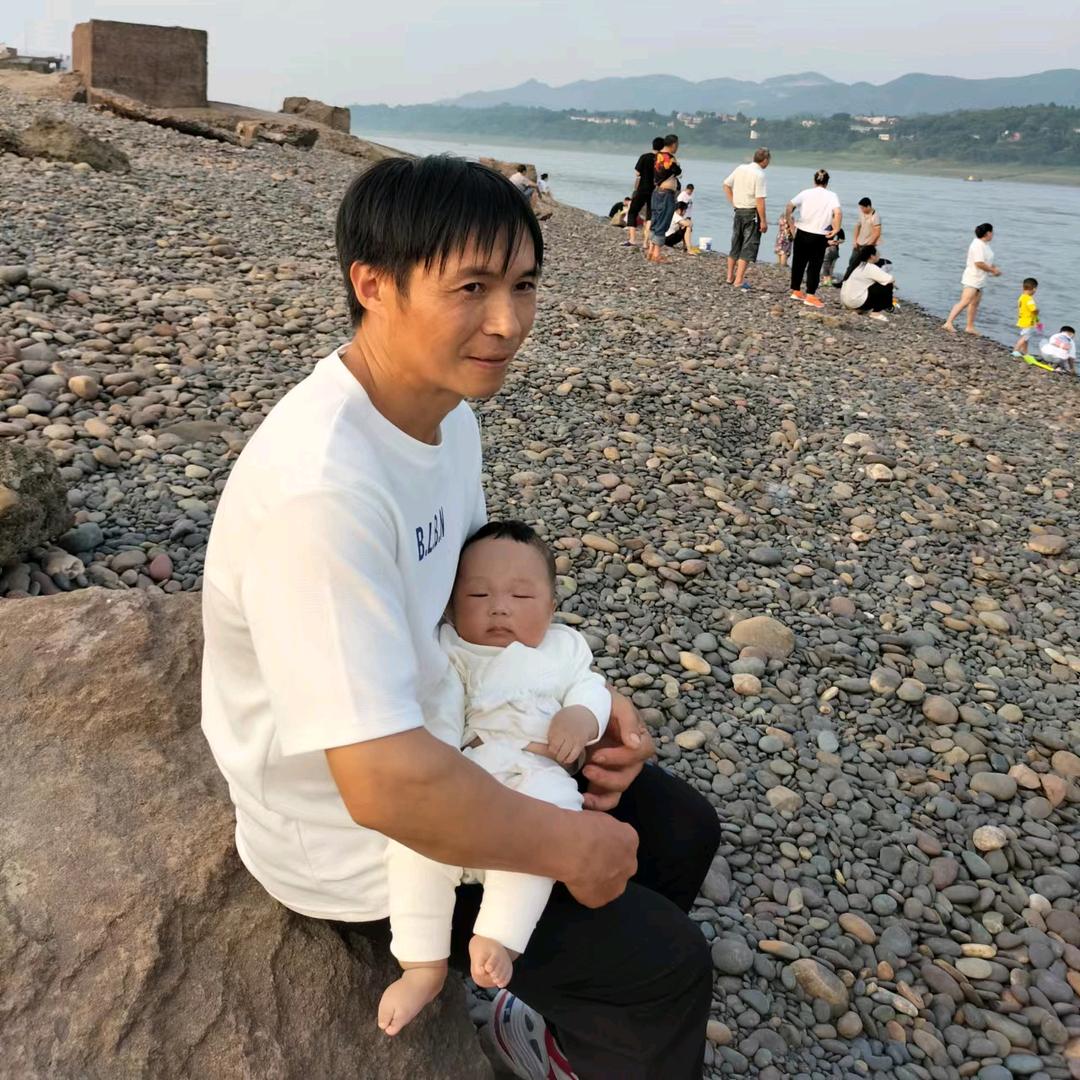 阳阳爸爸感恩好心人