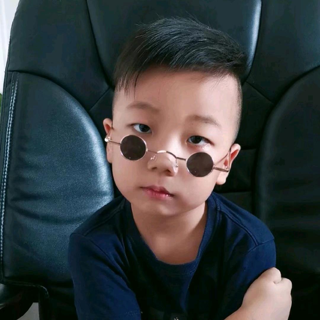 变身吧，挖掘机。（宏远宝贝）