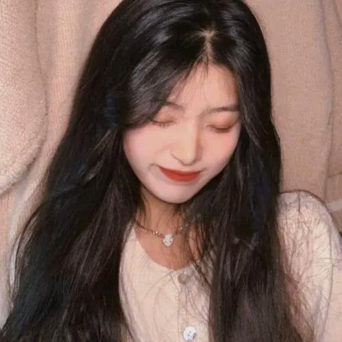 爱追剧的小魔仙