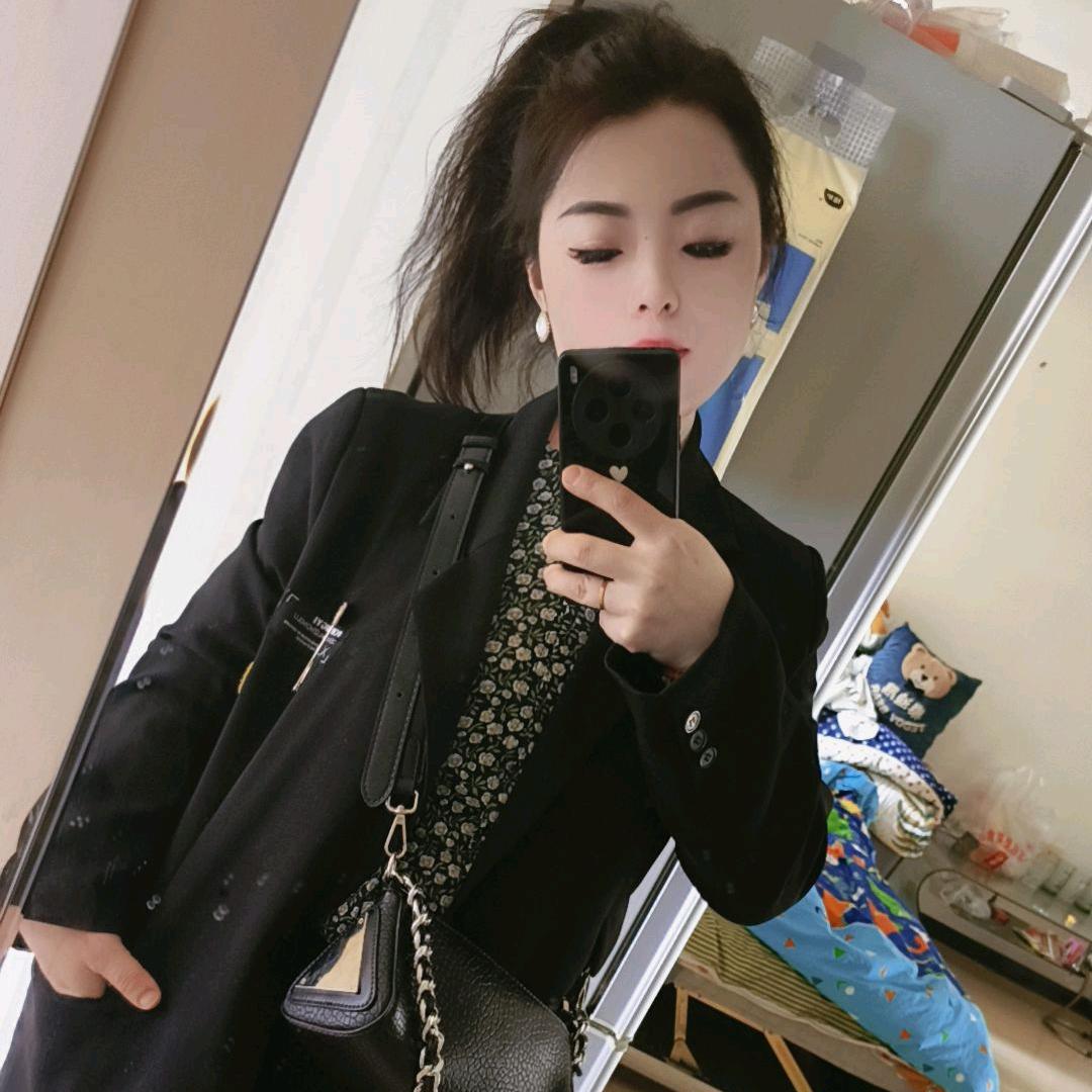 @殷小姐