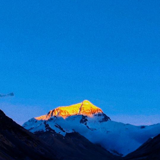 云端 化妆师伟娜