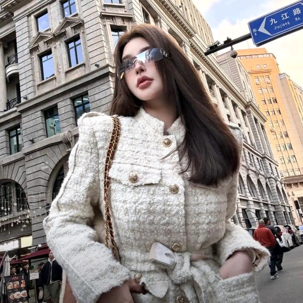 黄加蓝lora-穿搭分享