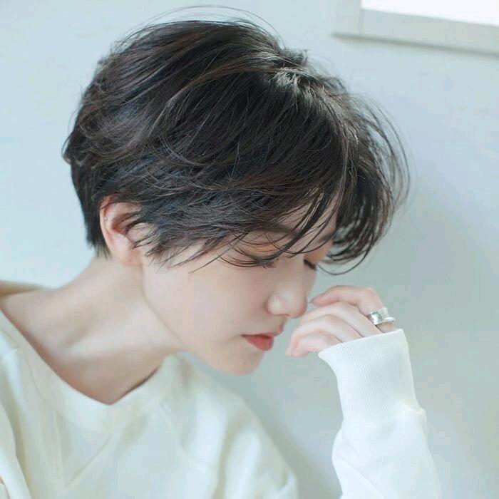 本色发型设计机构