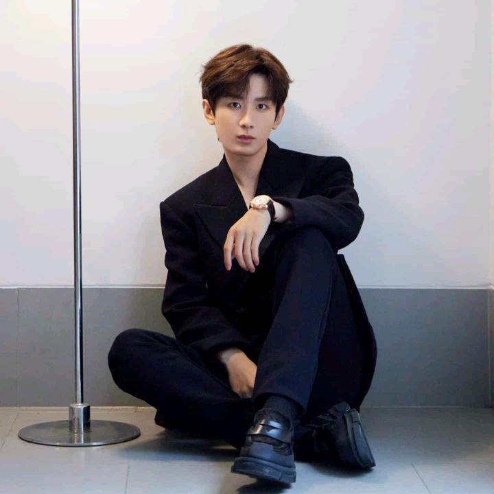 假装很努力的样子