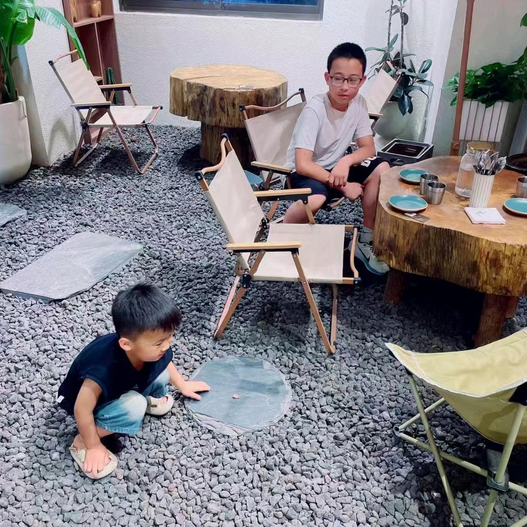 妮