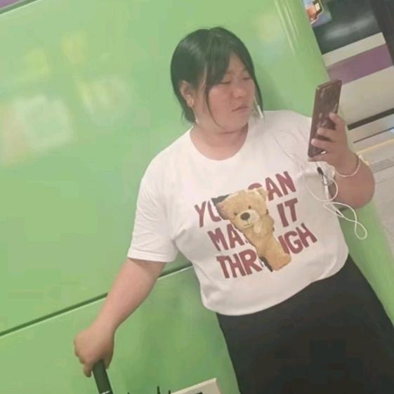 人要学会看淡看开不属于是自己的东西就放…