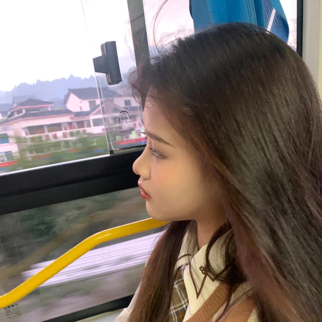 陳秋菊.