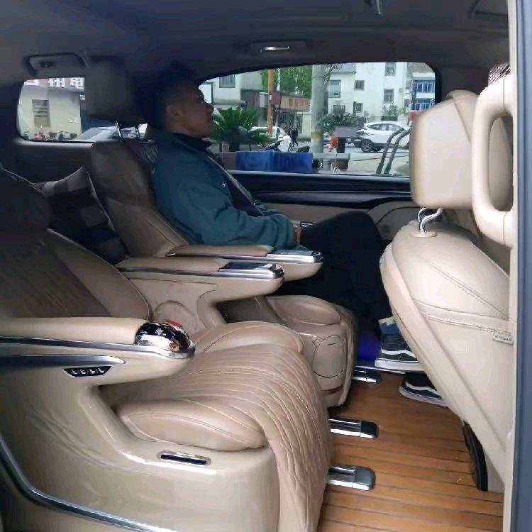 小明同学《没人疼》