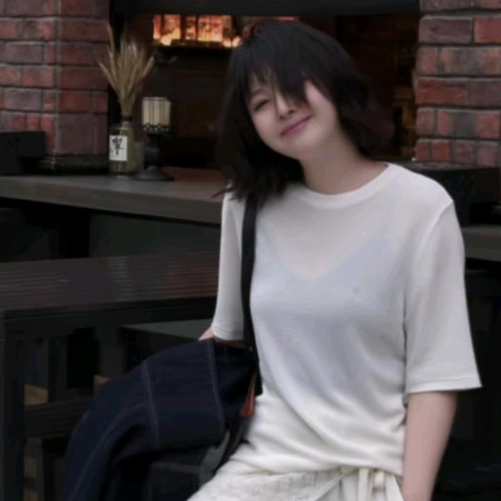 沈球球的极简衣柜
