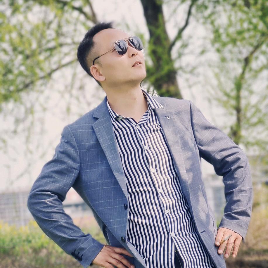 不会摄影的阿伟