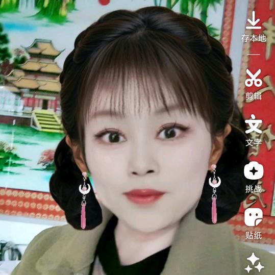 俩个孙子的开心奶奶