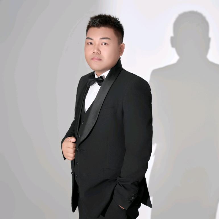 新疆汽车职业驾校刘教练