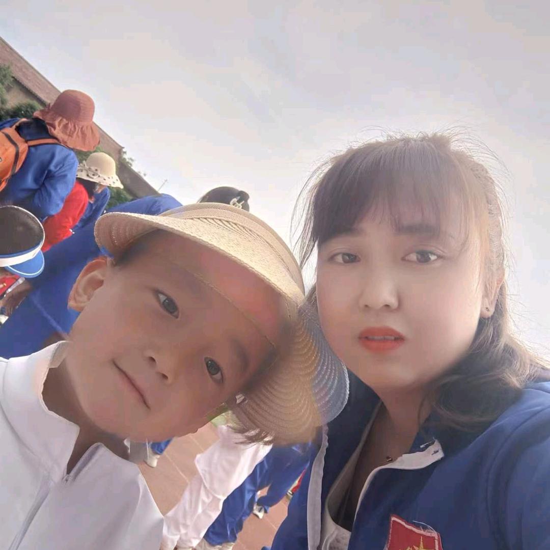 阳光明媚