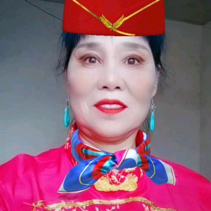 管凤英