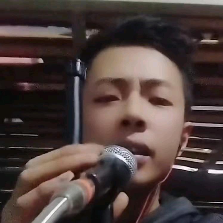 小郑.(努力奋斗)