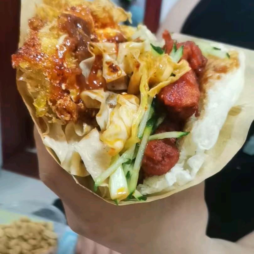 内黄特色泡菜超大里脊肉饼