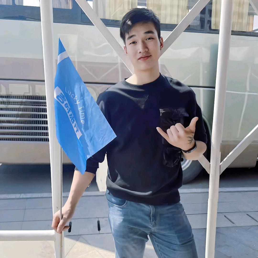 爱健身的小王