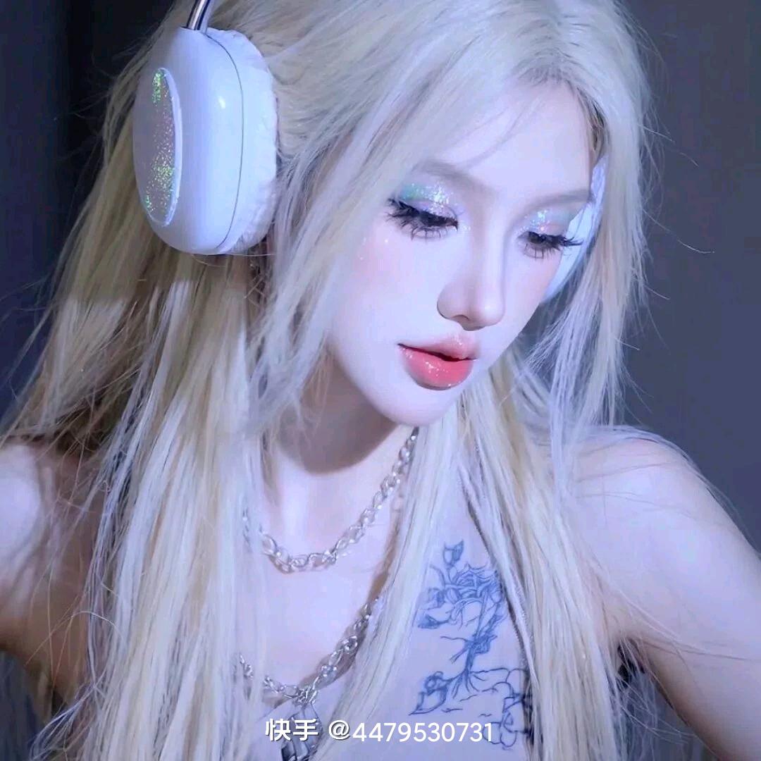 漂亮小公主姐姐爱你😘
