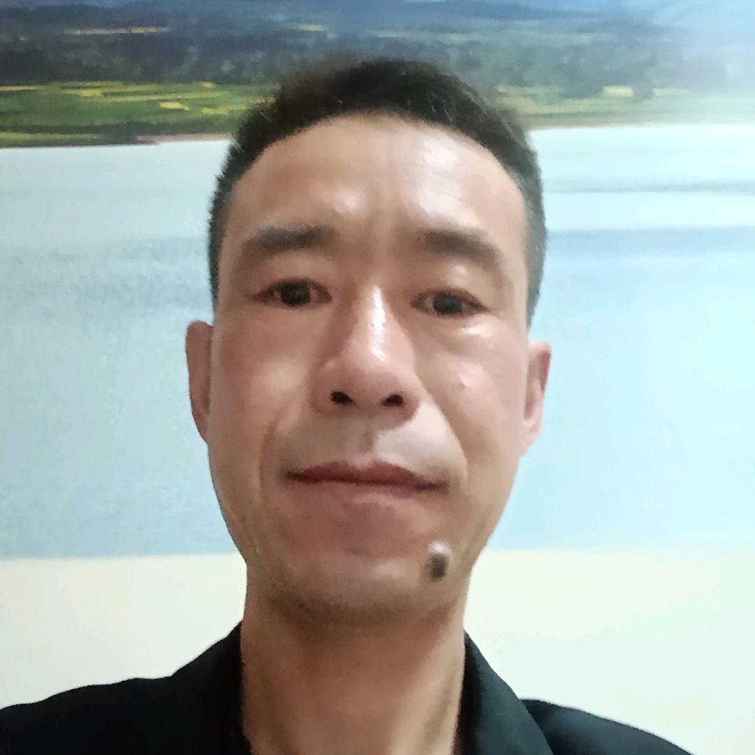 泪洒在枕边