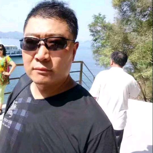 不是光头的强子