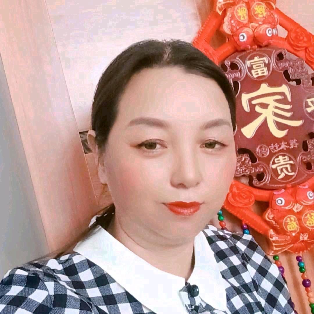 小梅（直播创业）