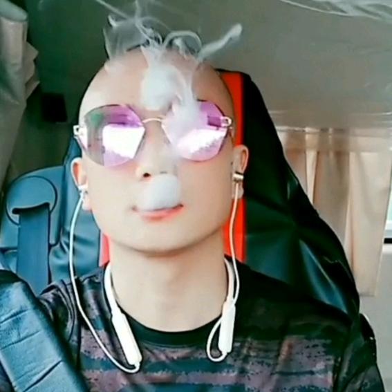 ℒℴѵℯ⁵²⁰HeaiGuoᰔᩚ 何爱国