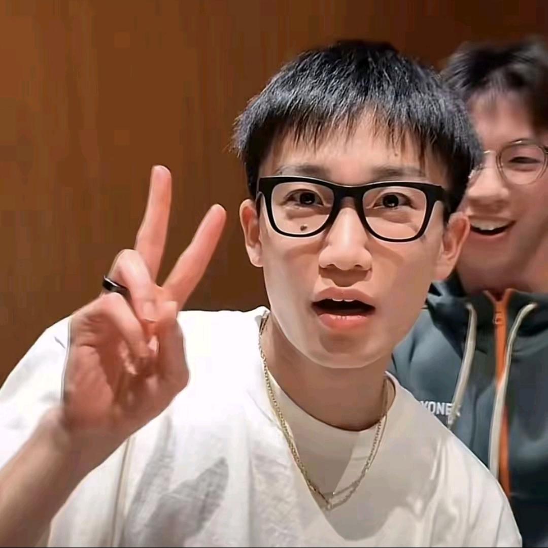 坦洲林教练羽毛球培训