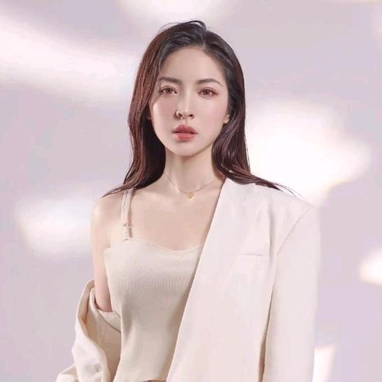镇赉县镇赉镇贺姐服饰店